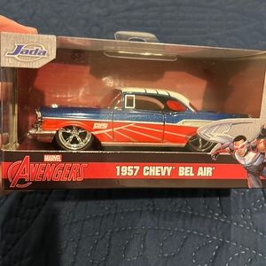 Jada Avenger die cast car featuring Falcon